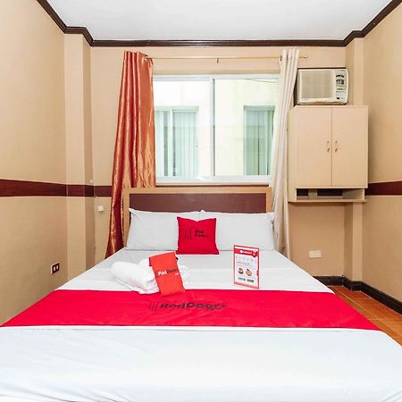 Reddoorz @ Up Village Quezon City Exteriör bild