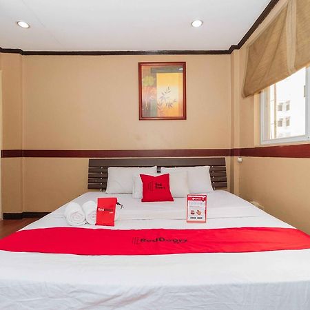 Reddoorz @ Up Village Quezon City Exteriör bild