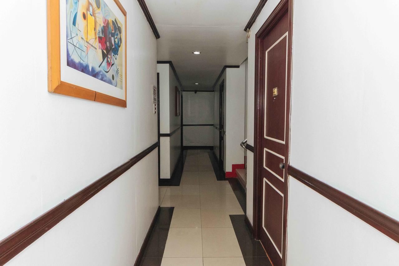 Reddoorz @ Up Village Quezon City Exteriör bild
